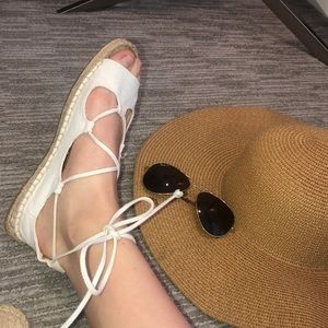 Adorable Soludos tie up sandals-Size 7